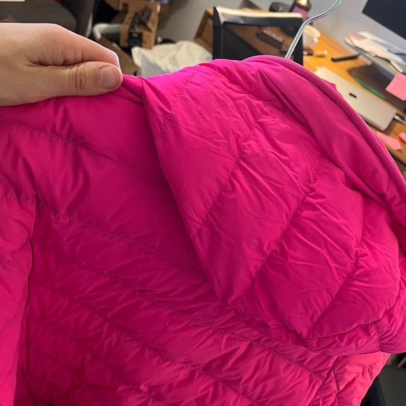 Mackage Roselyn Light Down Puffer Ski Jacket / Coat Fuchsia Sz Medium - Picture 8 of 9